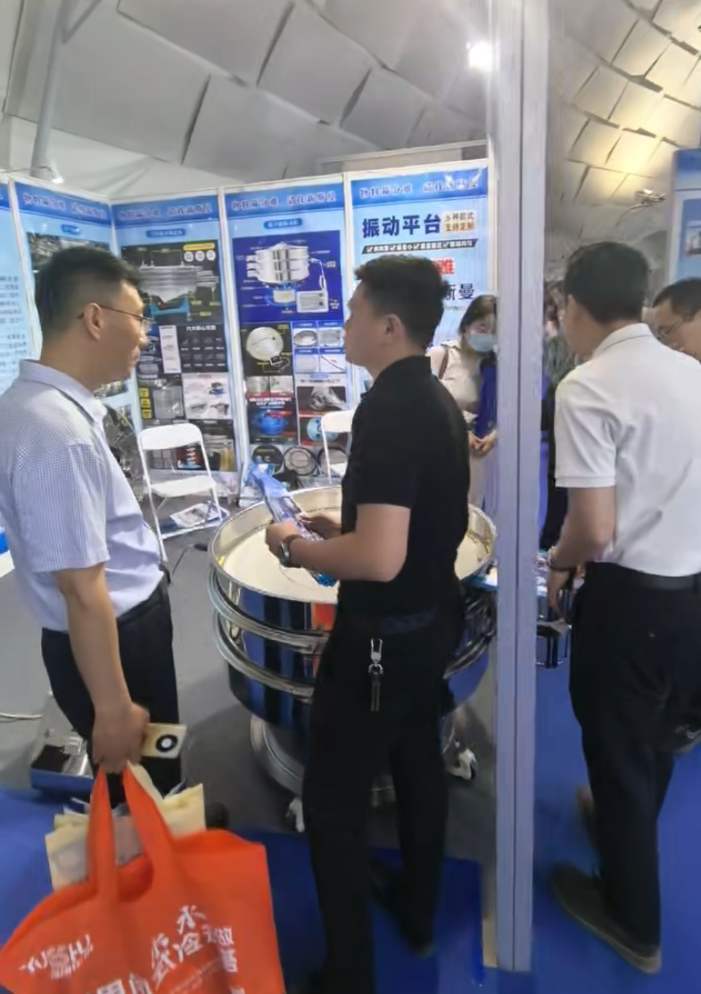 淄博化工裝備展16-18號  C館-C68號新斯曼機械展位歡迎您的光臨！